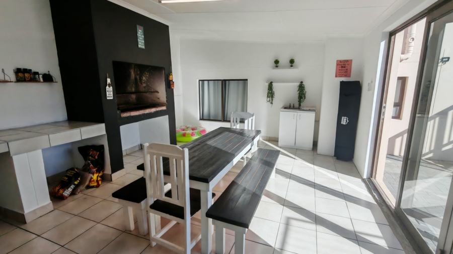 5 Bedroom Property for Sale in Twee Kuilen Western Cape